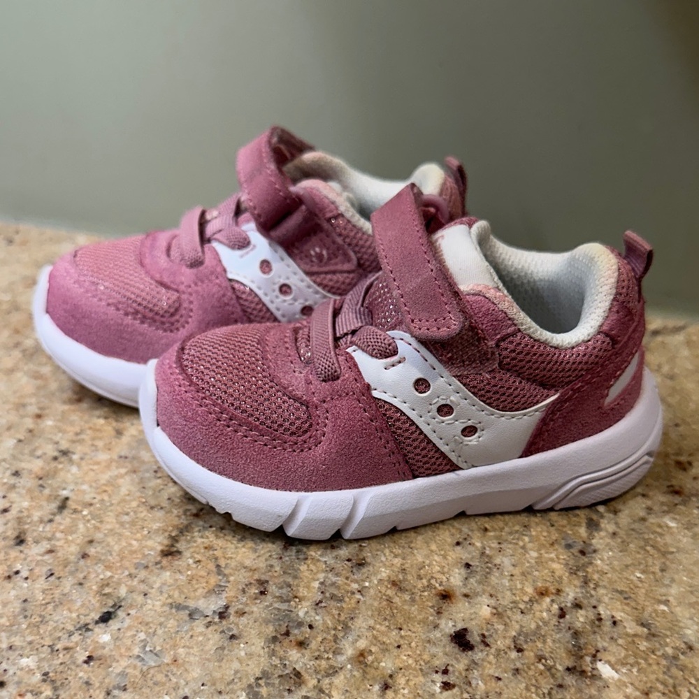 Saucony Toddler Shoes in Pink and White (Size 4.5W Toddler)